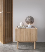 Przejdź do produktu STOLIK NOCNY SERENA S50 dąb riviera na drewnianych nóżkach do salonu boho