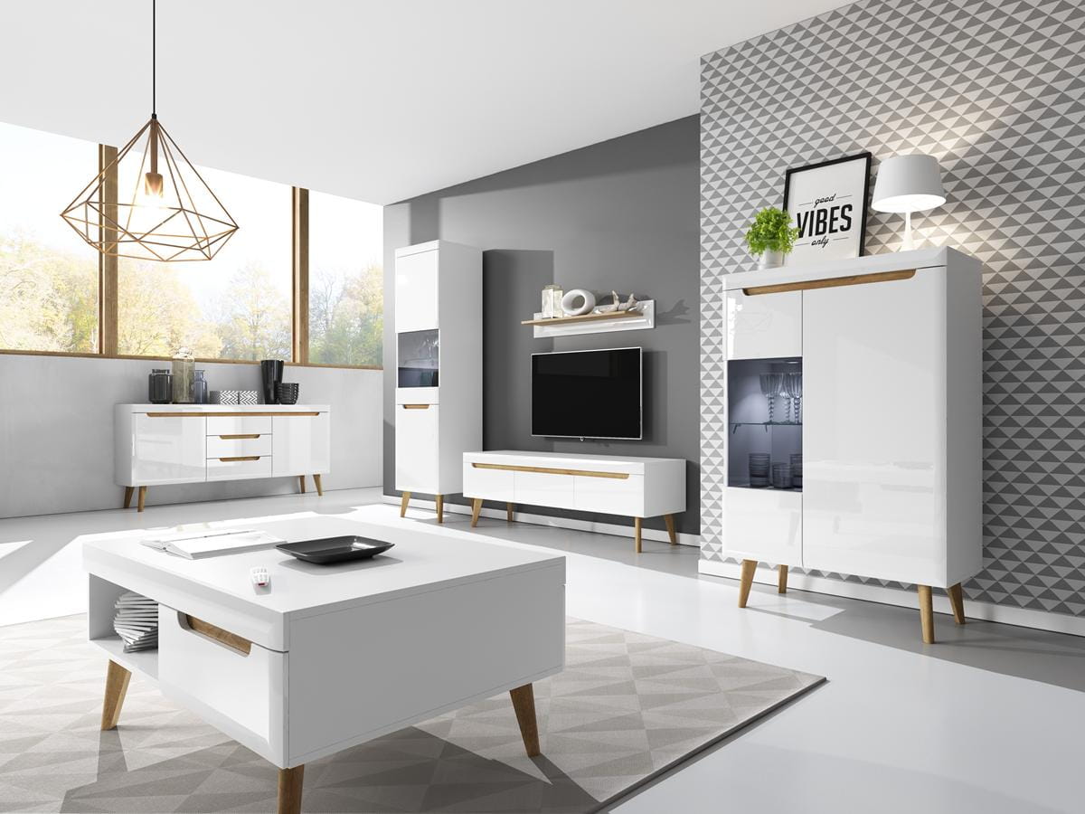 Witryna_NWT90 meble pokojowe BJORN biały połysk, meble pokojowe na drewnianych nogach, komoda biały połysk, komoda styl skandynawski, komoda na drewnianych nóżkach, witryna biały połysk, komoda do salonu, ława pokojowa